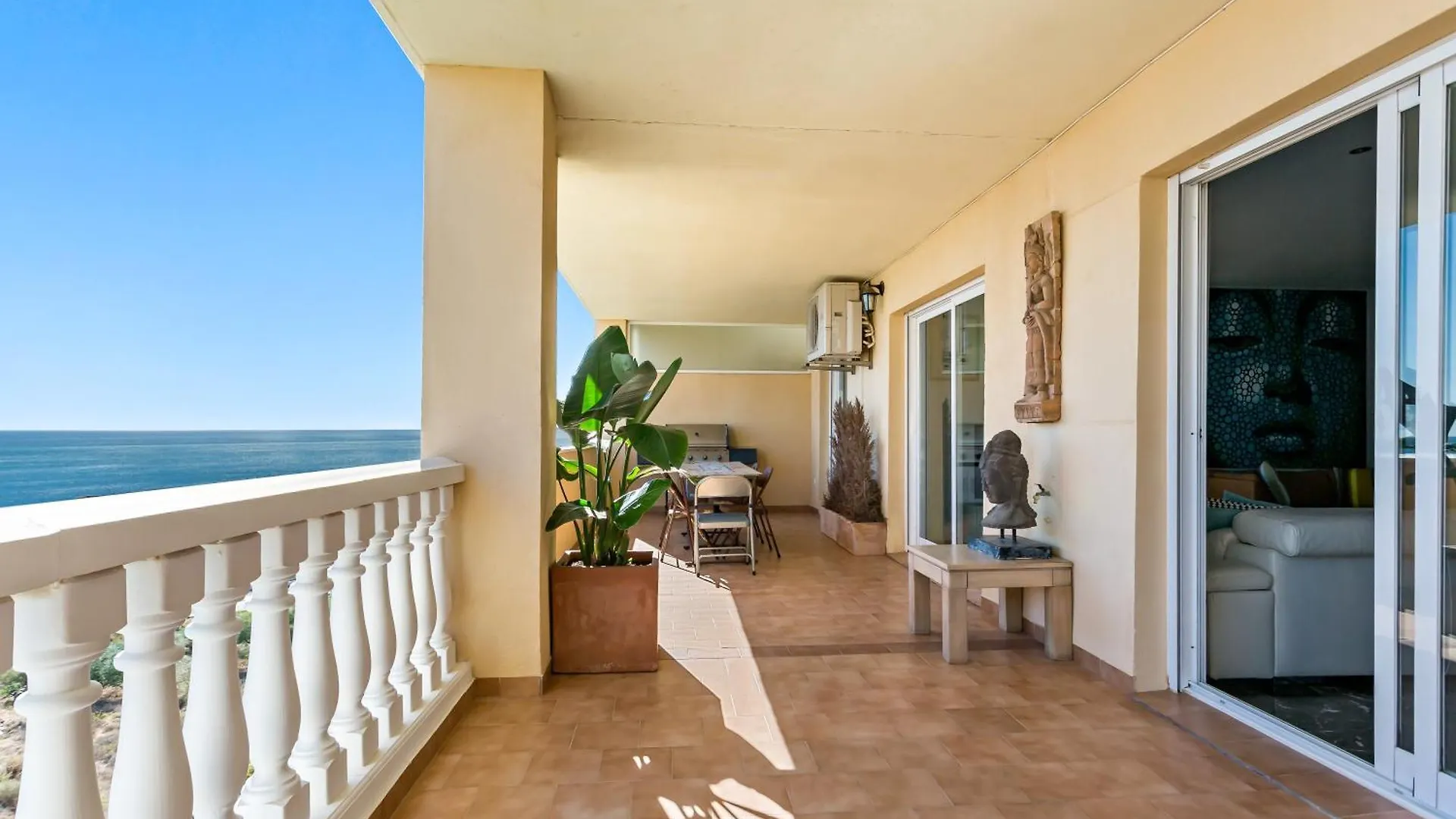 Apartment With Sea Views Fuengirola